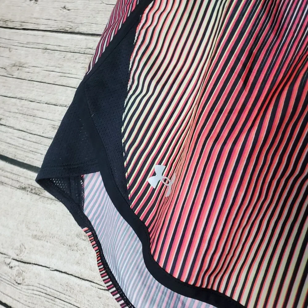 Under Armour Women's Shorts Size XL - Picture 2 of 9